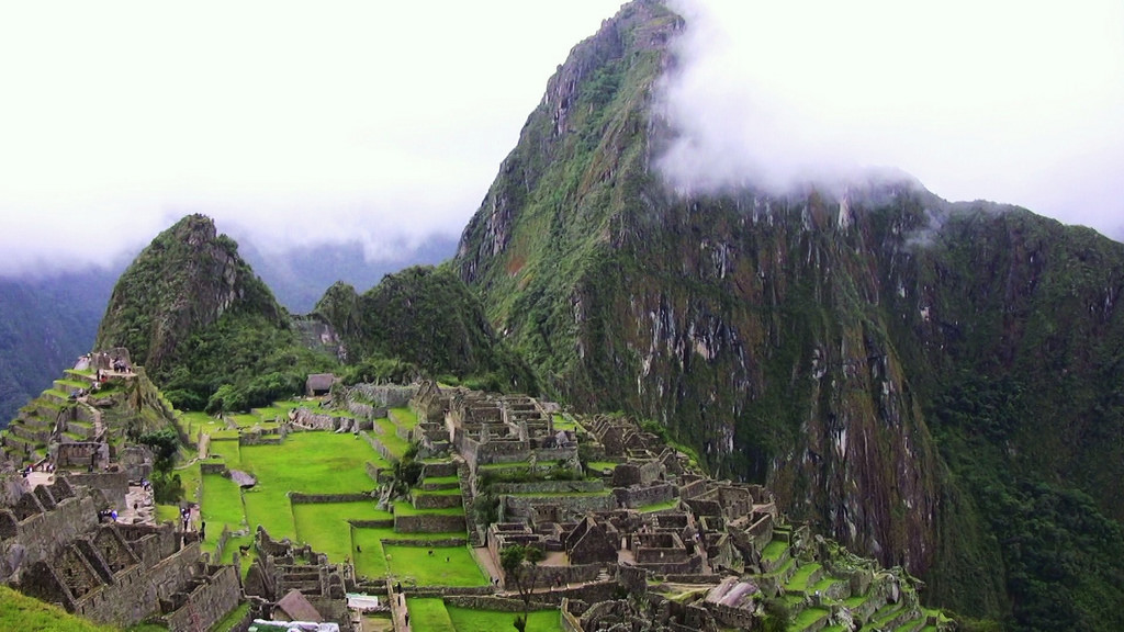 Day 1: TREKKING KM 104 “CHACHABAMBA TO INTI PUNKU ,THE SUNGATE”